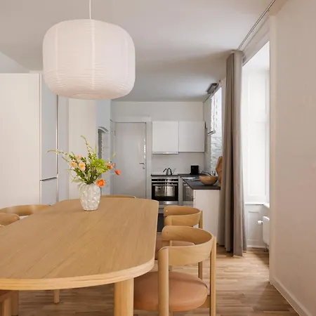 Chic Pad With Handpainted Art In Great Location By Daniel&jacob's Lejlighed København