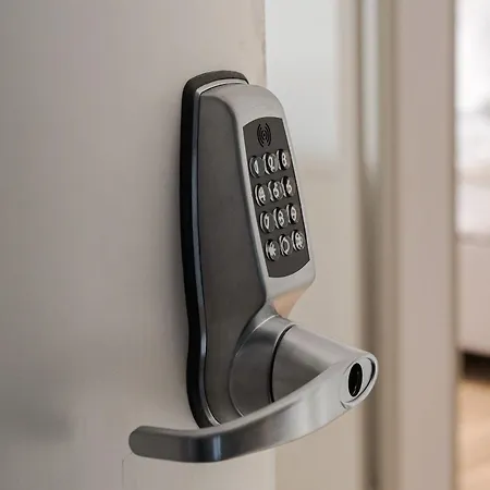 Apartmán Chic Pad With Handpainted Art In Great Location By Daniel&jacob's *