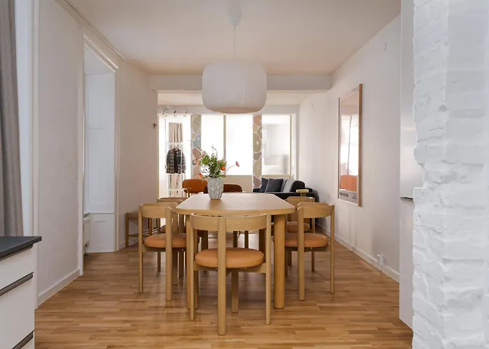 Chic Pad With Handpainted Art In Great Location By Daniel&jacob's アパート *