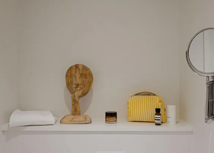 アパート Chic Pad With Handpainted Art In Great Location By Daniel&jacob's *